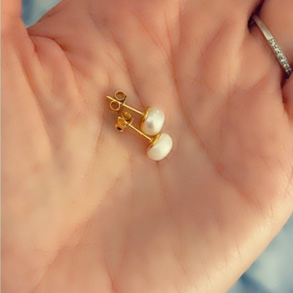 14K Gold Vermeil Freshwater Pearl Stud Earrings 7mm - Picture 4 of 7